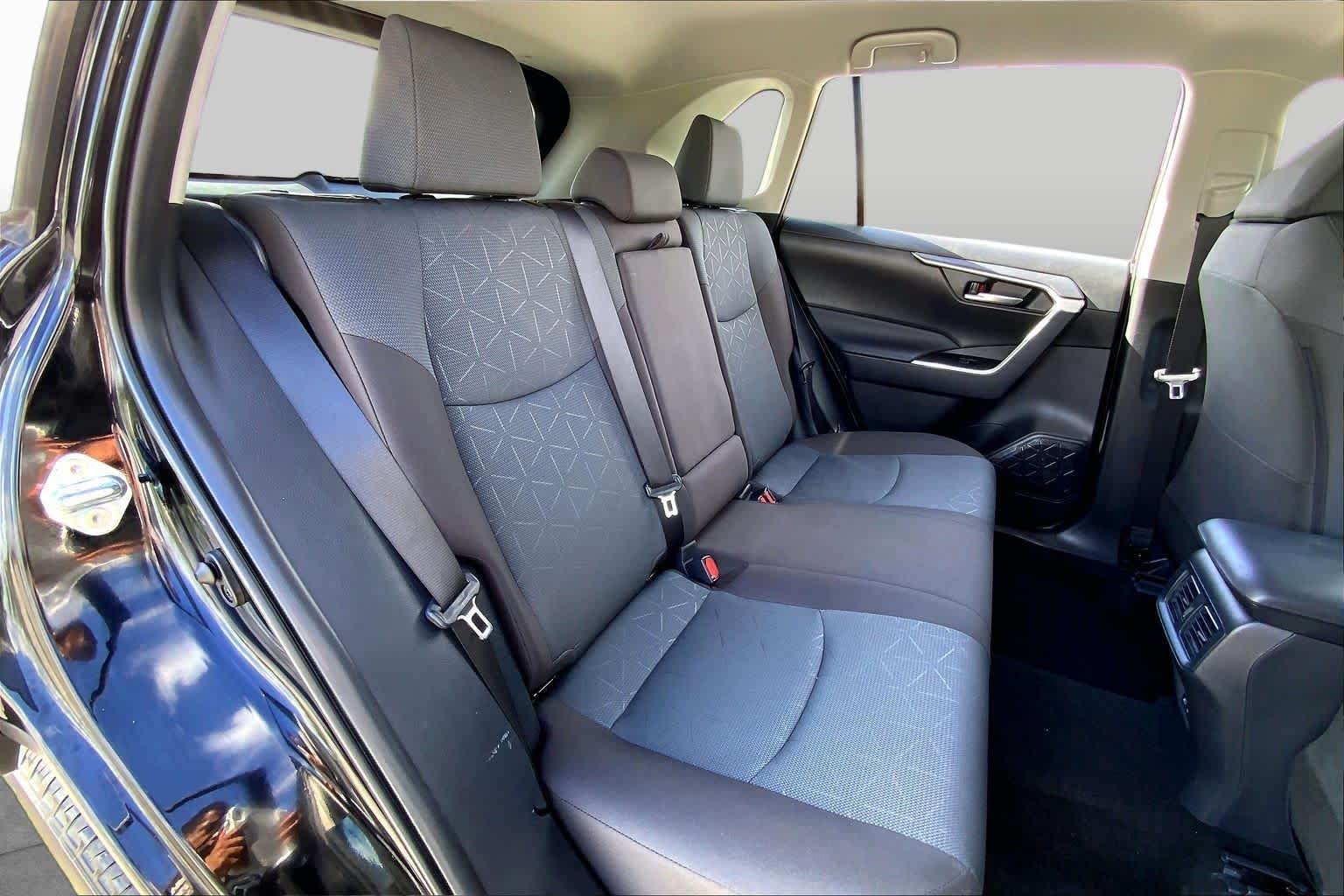 Used 2025 Midnight Black Metallic Toyota XLE image 19