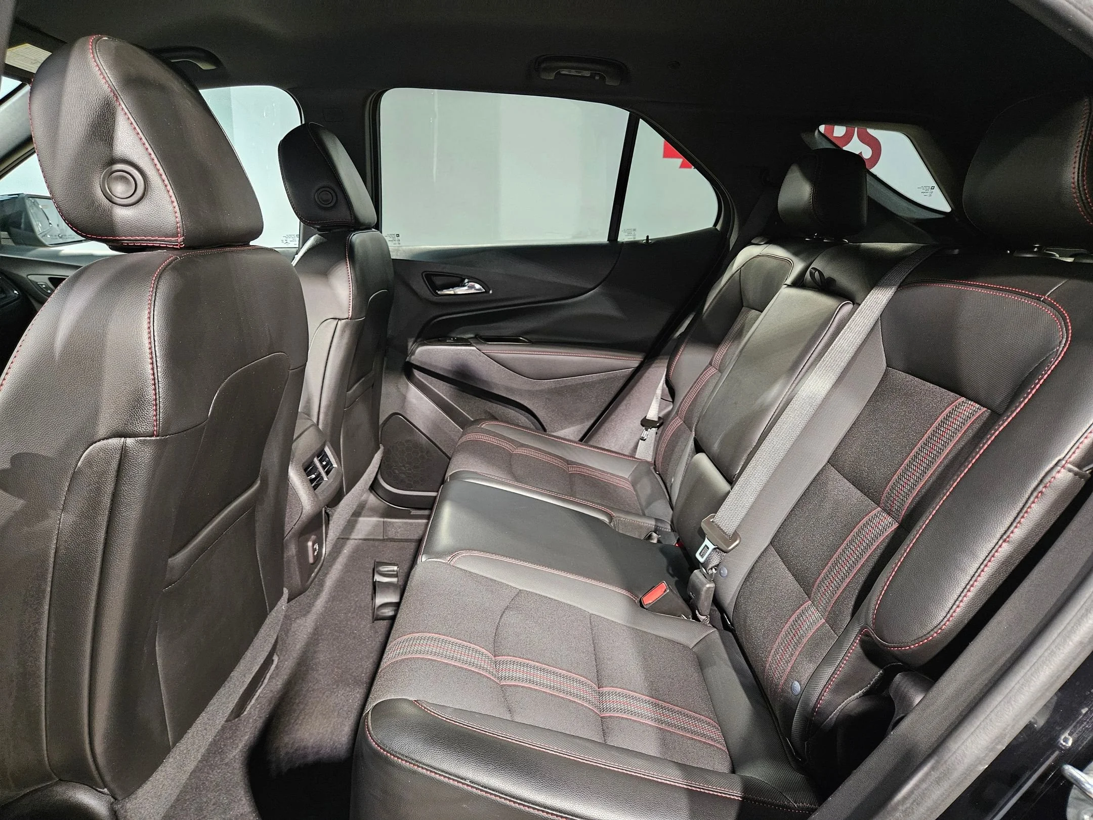 2023 Chevrolet Equinox RS - Photo 37