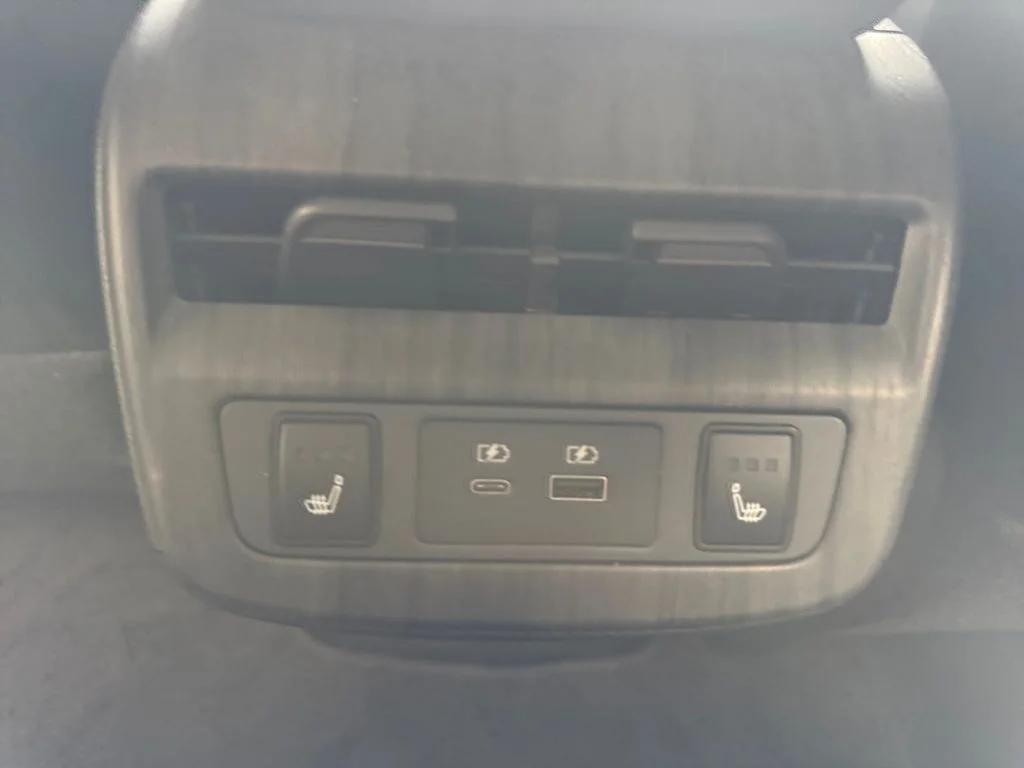 Used 2024 White Nissan PLATINUM+ e-4ORCE image 20