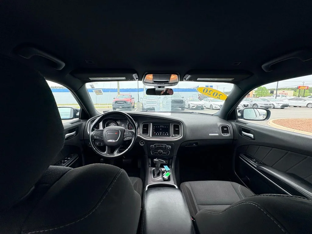 Used 2020 Black Dodge SXT image 31