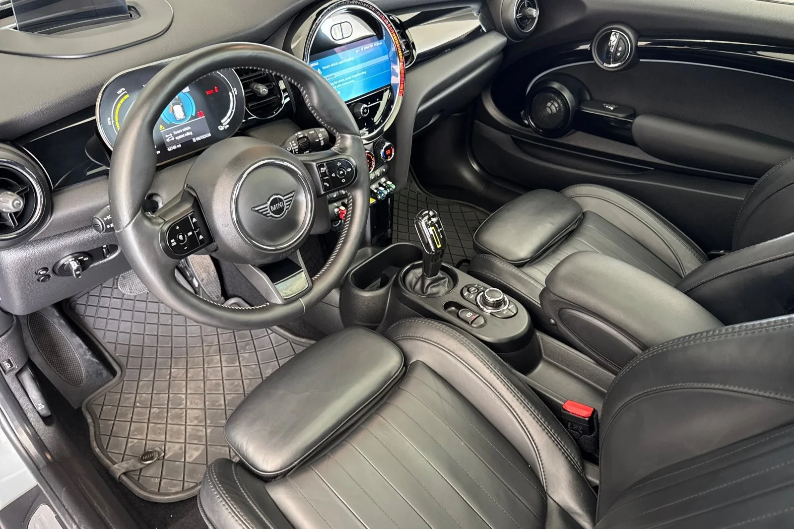 Used 2022 PRECIOUS METAL MINI Cooper SE image 9