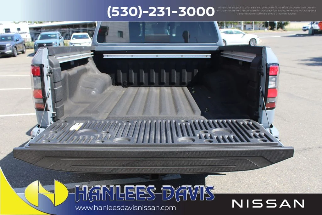 Used 2024 Gray Nissan PRO-X image 10