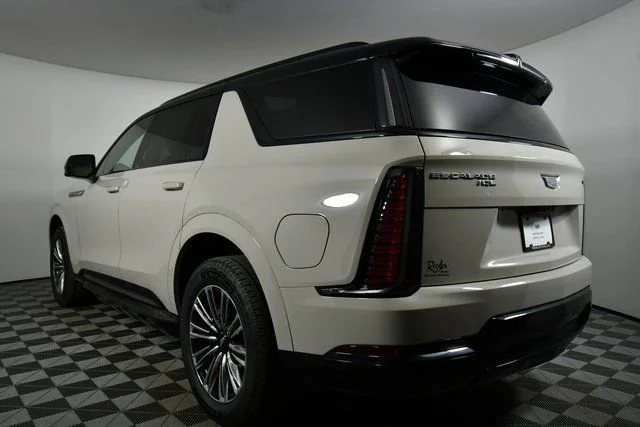 2026 Cadillac Escalade IQL Sport - Photo 20