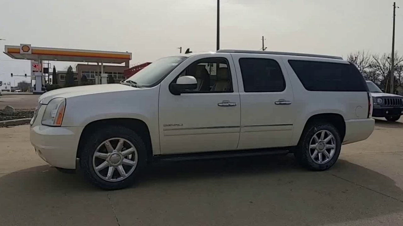 2011 Gmc Yukon XL Denali photo 4