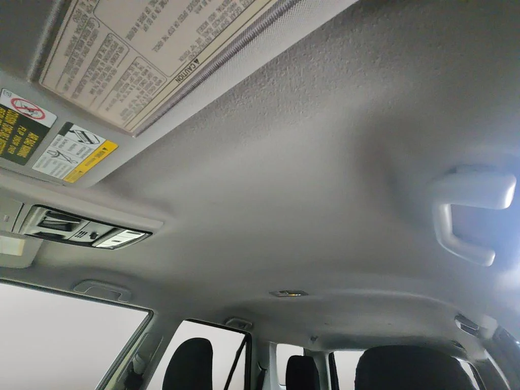 Used 2018 Gray Toyota SR5 image 12
