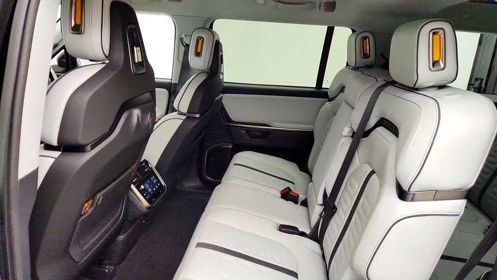 Used 2025 Midnight Rivian Adventure Dual-Motor Large Pack image 20