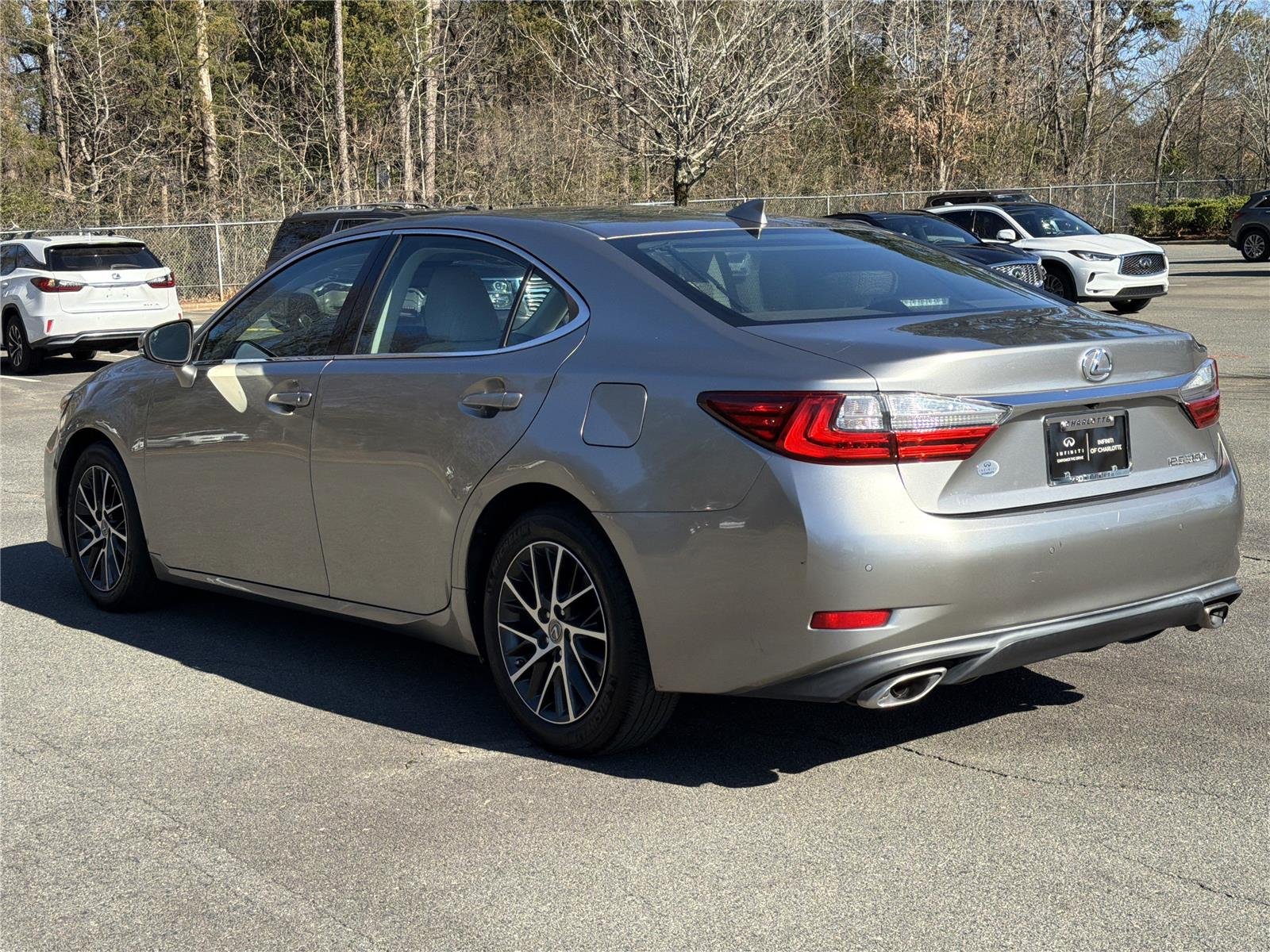 Used 2018  LEXUS  image 30