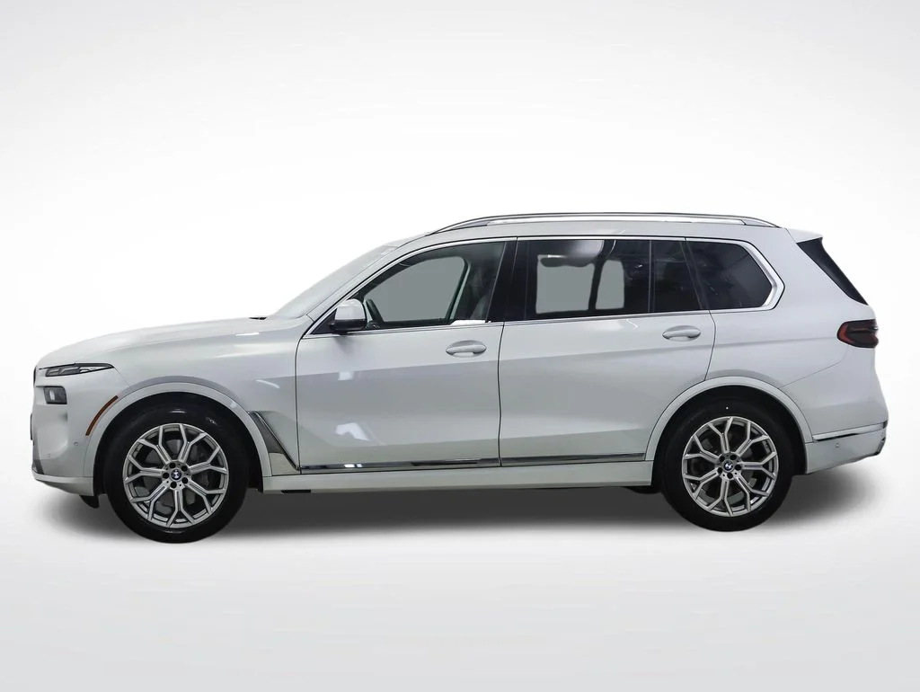 Certified 2024 BMW X7 40i with VIN 5UX23EM02R9V36074 for sale in Minneapolis, Minnesota