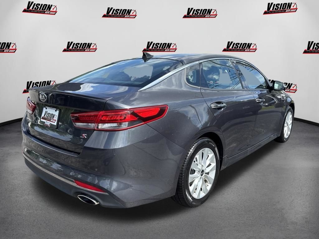 Used 2018 Gray Kia S image 5