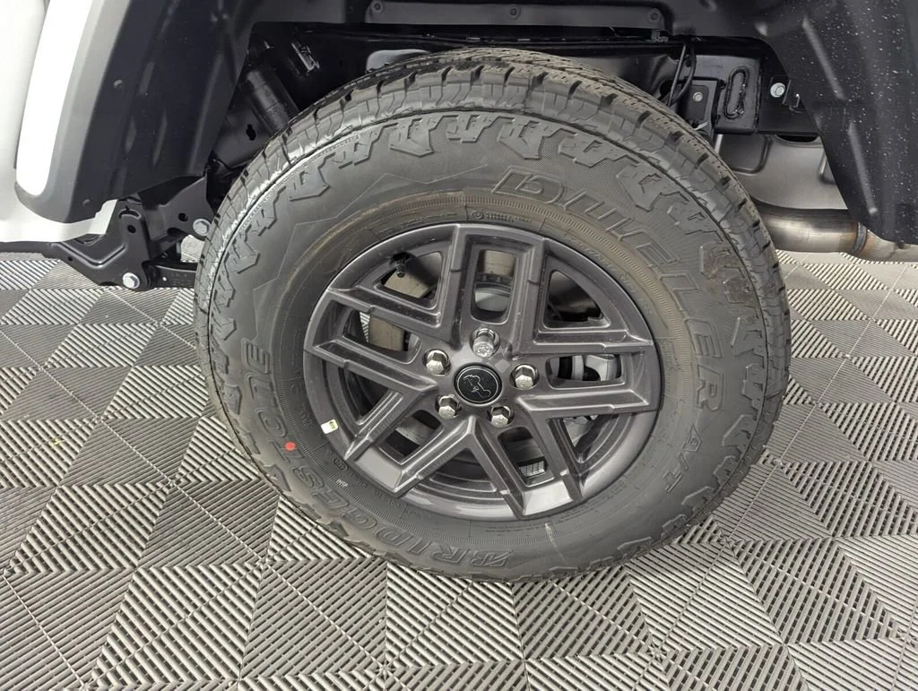 New 2026 Bright White Clear-Coat Exterior Paint Jeep Sport S image 17