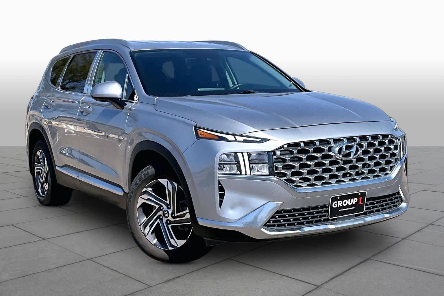 Used 2021 Shimmering Silver Hyundai SEL image 3