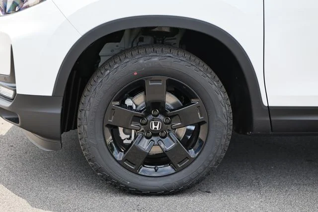 New 2026 Platinum White Pearl Honda Black Edition image 7