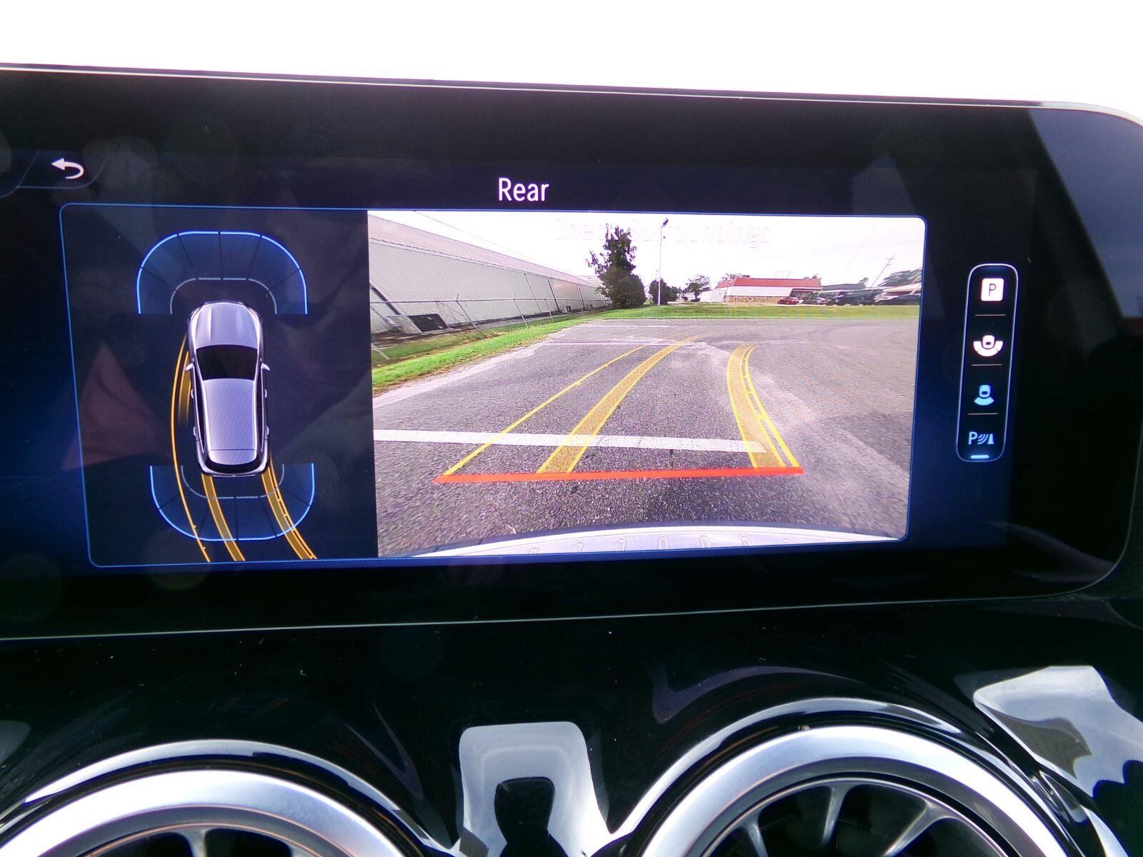 2025 Mercedes-Benz GLA GLA250 - Photo 9