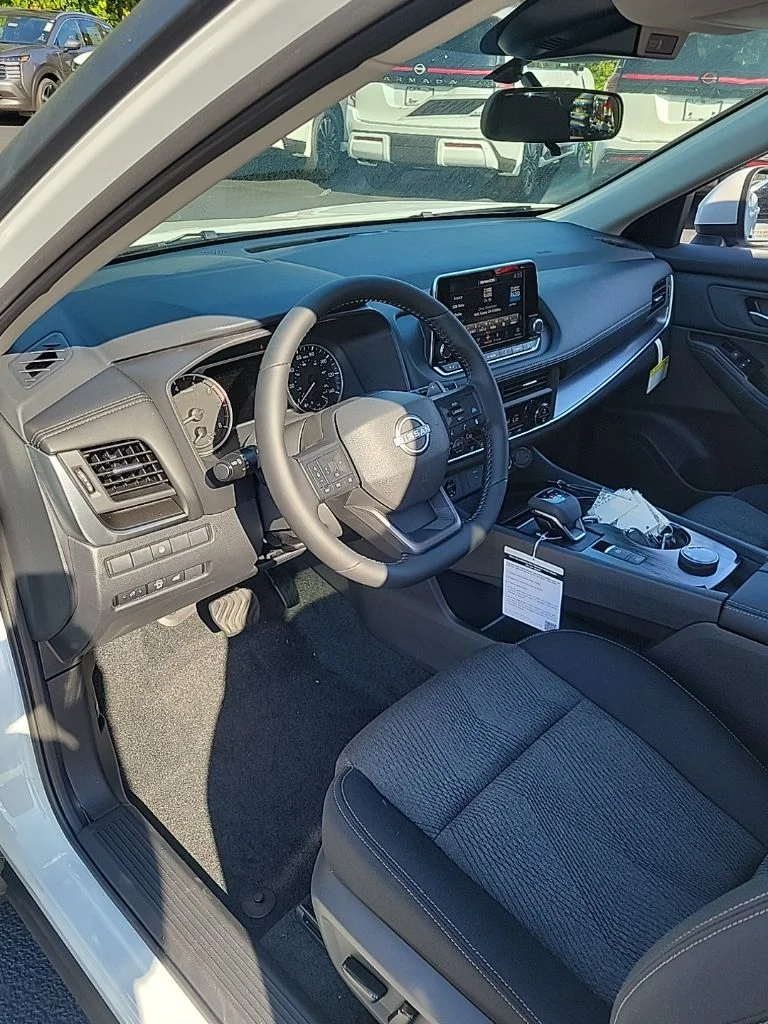 2026 Nissan Rogue SV - Photo 16