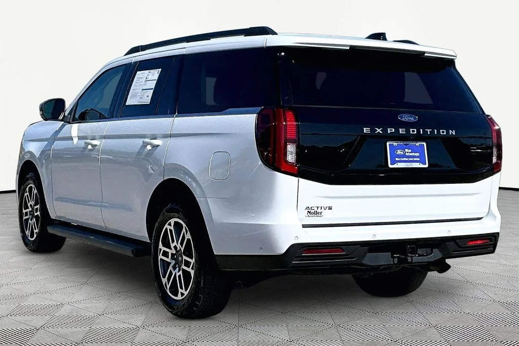 Certified Used 2025 Oxford White Ford Active image 13
