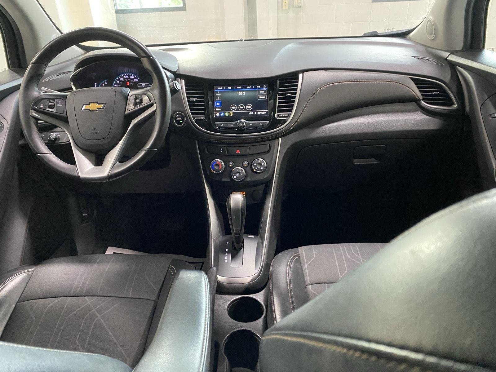 Used 2019 Summit White Chevrolet LT image 13