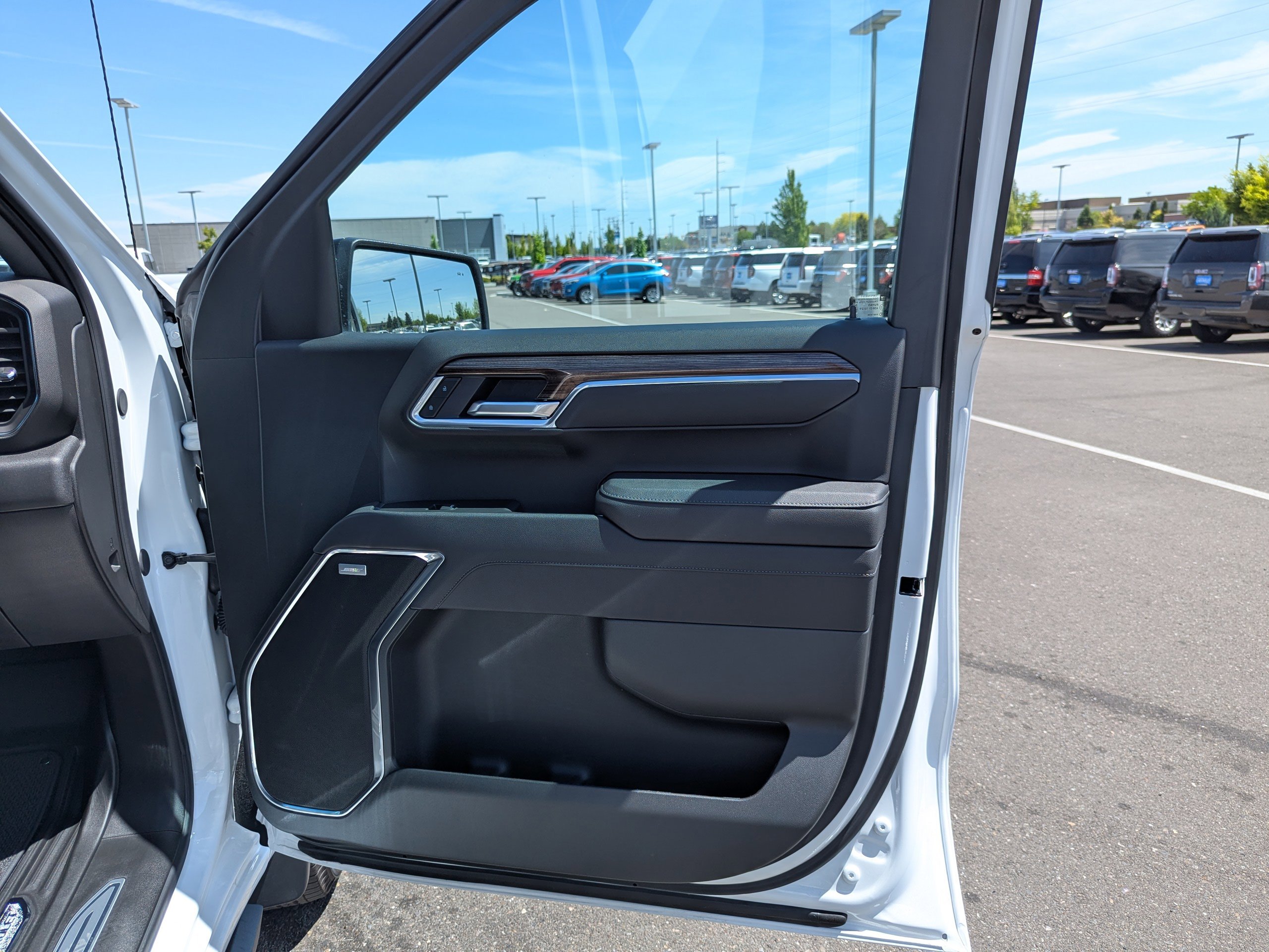 2025 Chevrolet Silverado 1500 RST - Photo 40