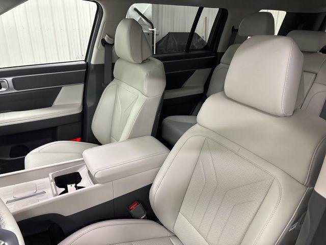 New 2026 Silver Hyundai SEL AWD image 7