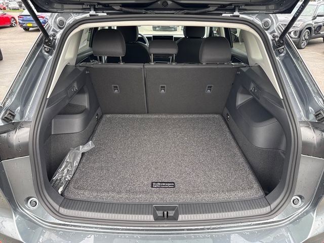 New 2026 Platinum Gray Metallic Volkswagen S image 15