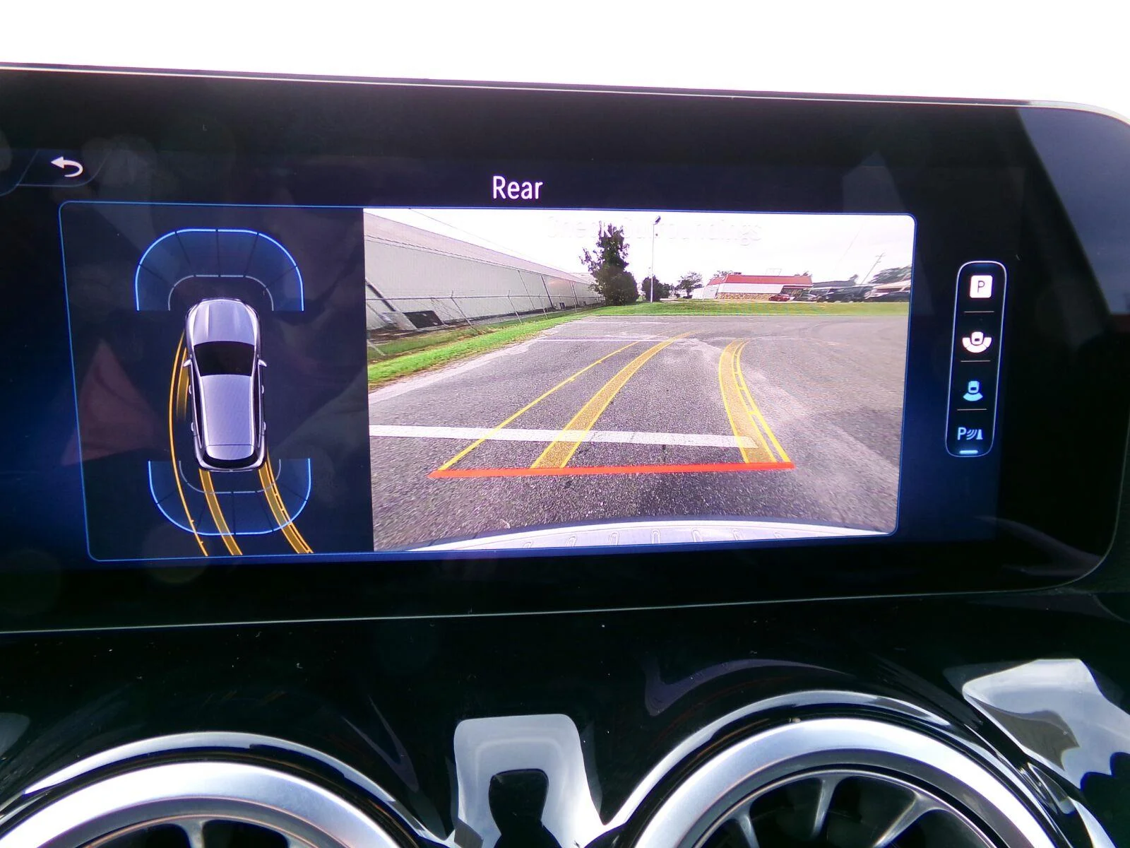 Used 2025 Polar White Mercedes-Benz GLA 250 image 9