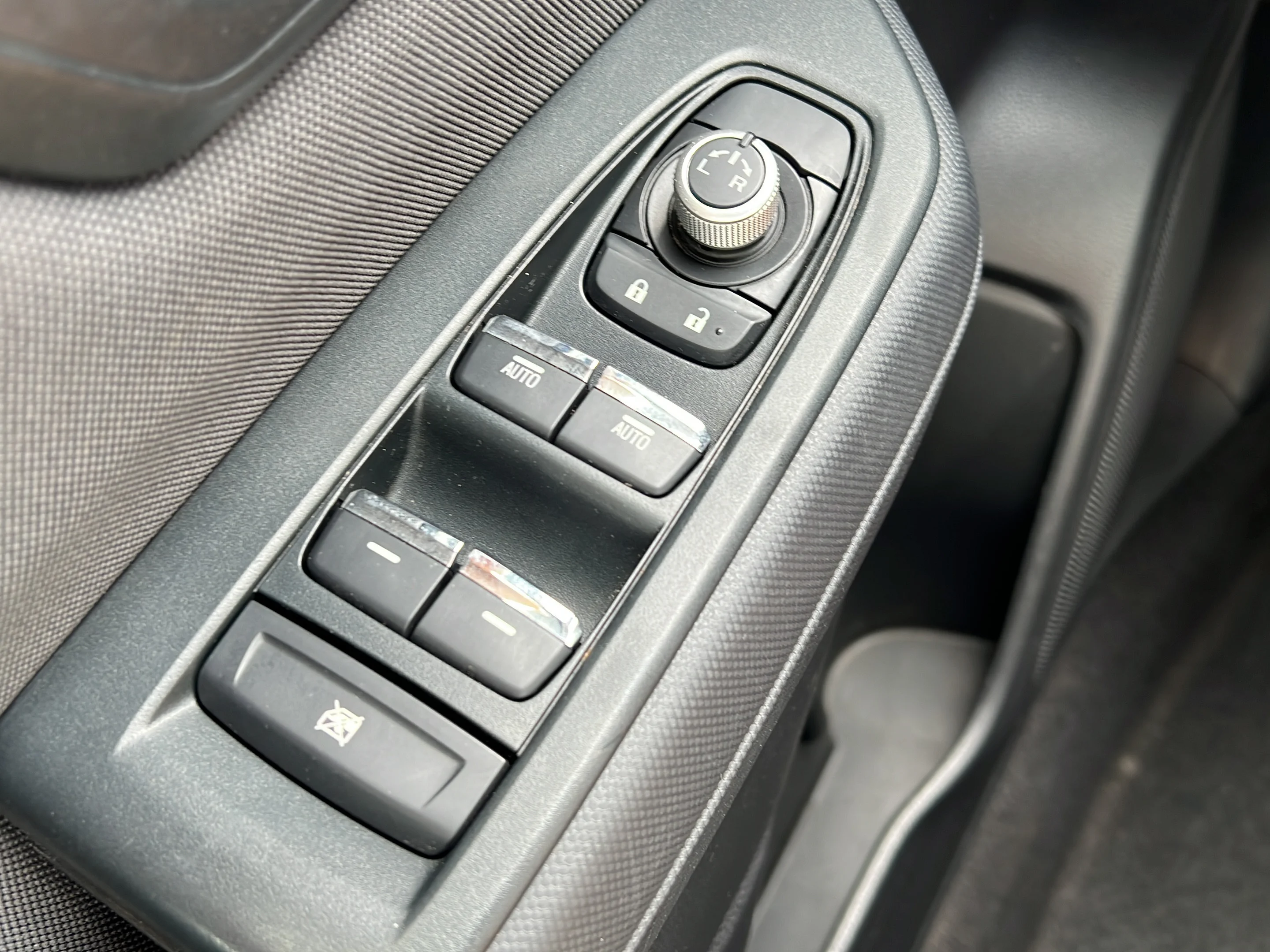 Used 2025 Magnetite Gray Metallic Subaru Premium image 19