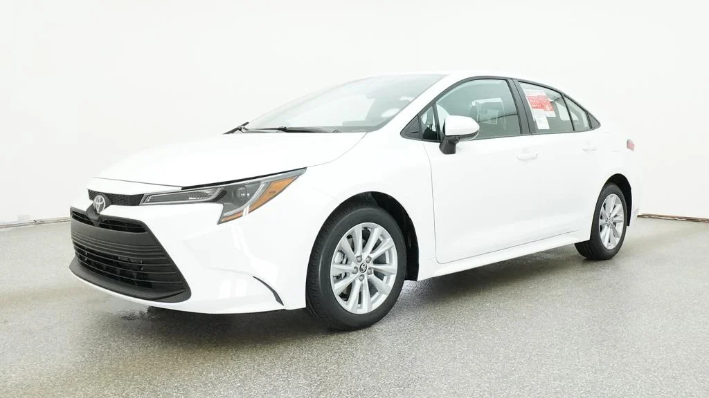 New 2026 Ice Cap Toyota LE image 6