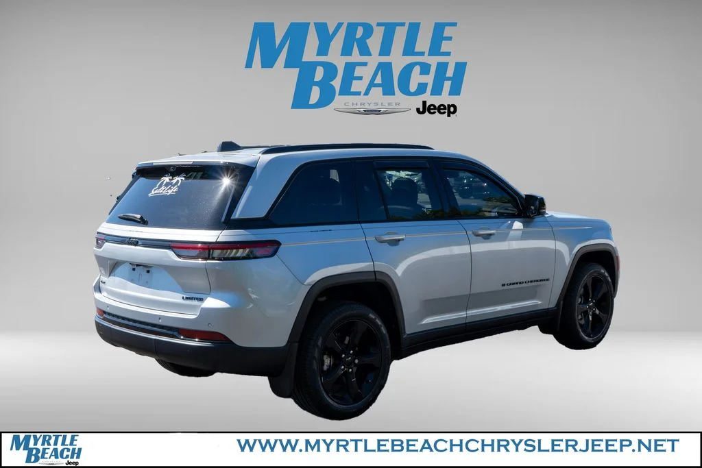 Certified Used 2025 Silver Zynith Jeep Limited image 6