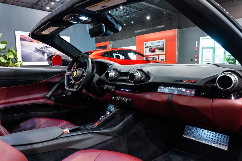 Certified Used 2023 Canna di Fucile Ferrari Base image 46