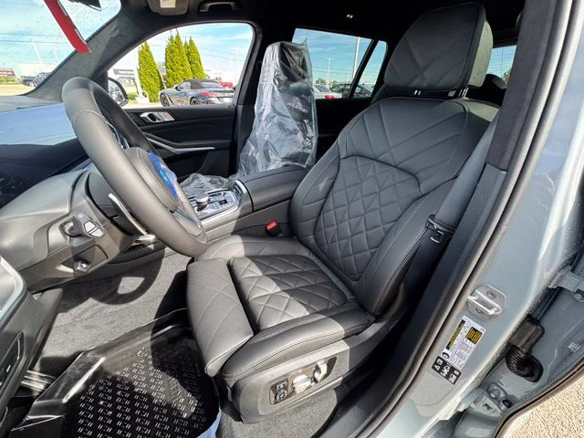 New 2027 Gray BMW xDrive40i image 6