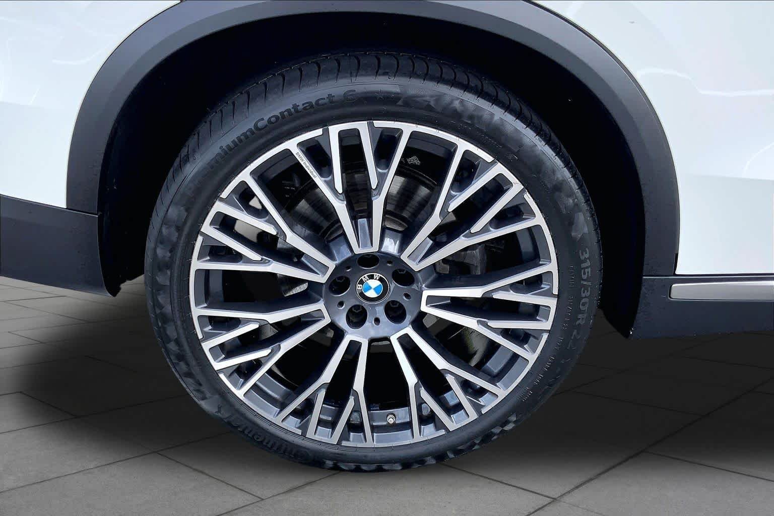 Certified Used 2024 Alpine White BMW xDrive40i image 10