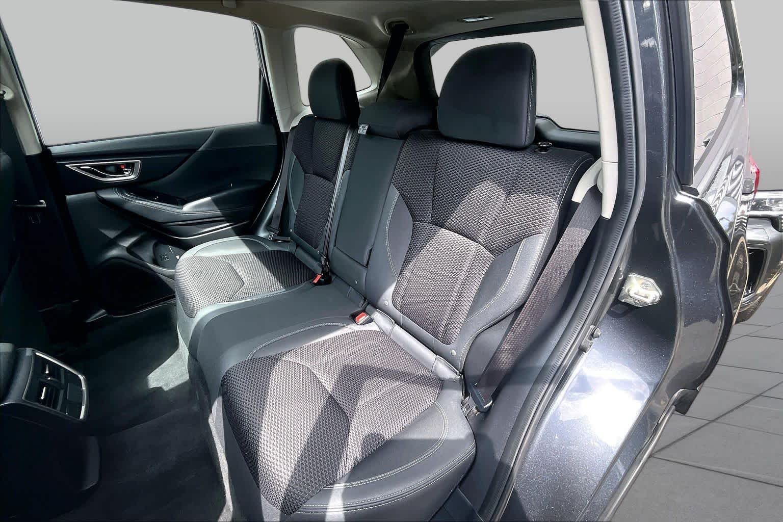 Used 2019 Dark Gray Metallic Subaru Premium image 21