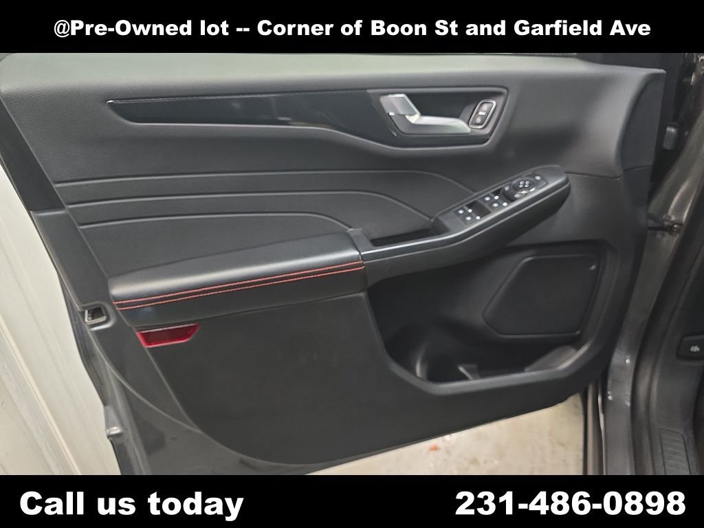 Used 2025 Gray Ford ST-Line Select image 27