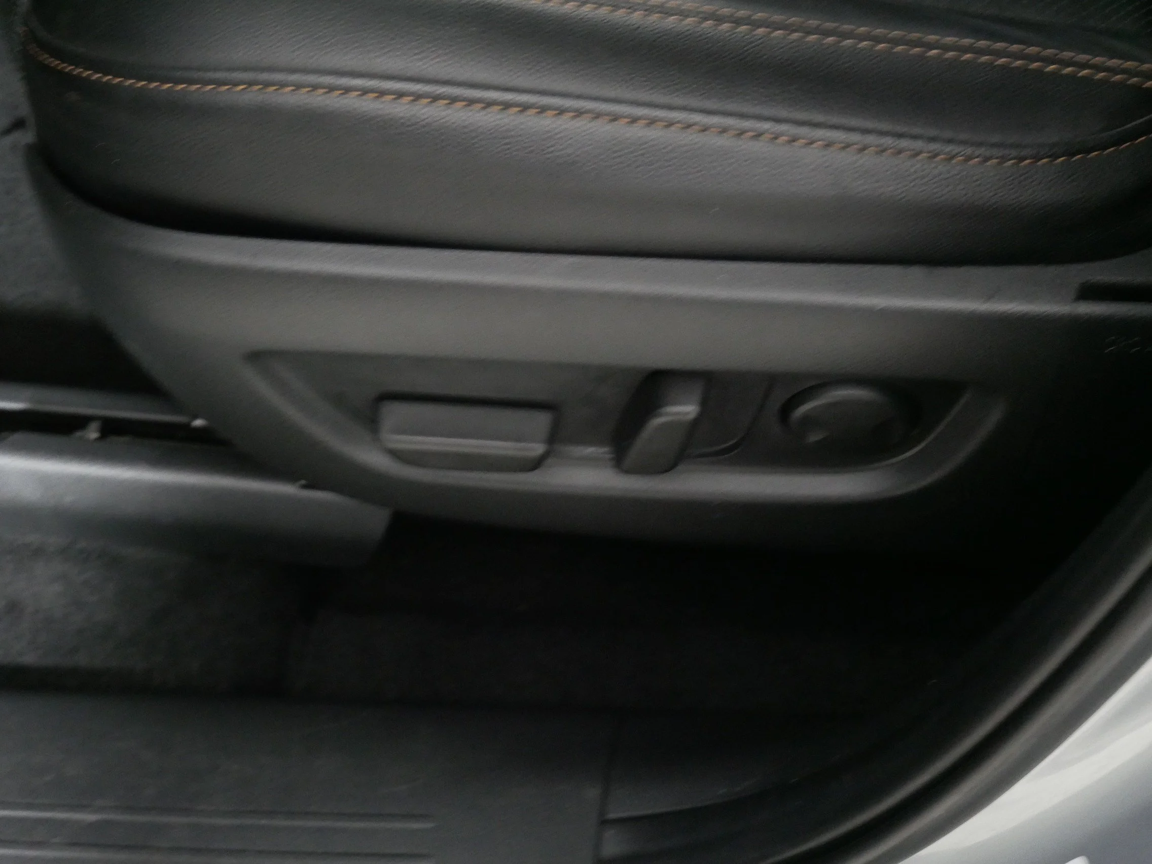 Used 2024 Sonic Silver Mazda 3.3 Turbo Premium image 20