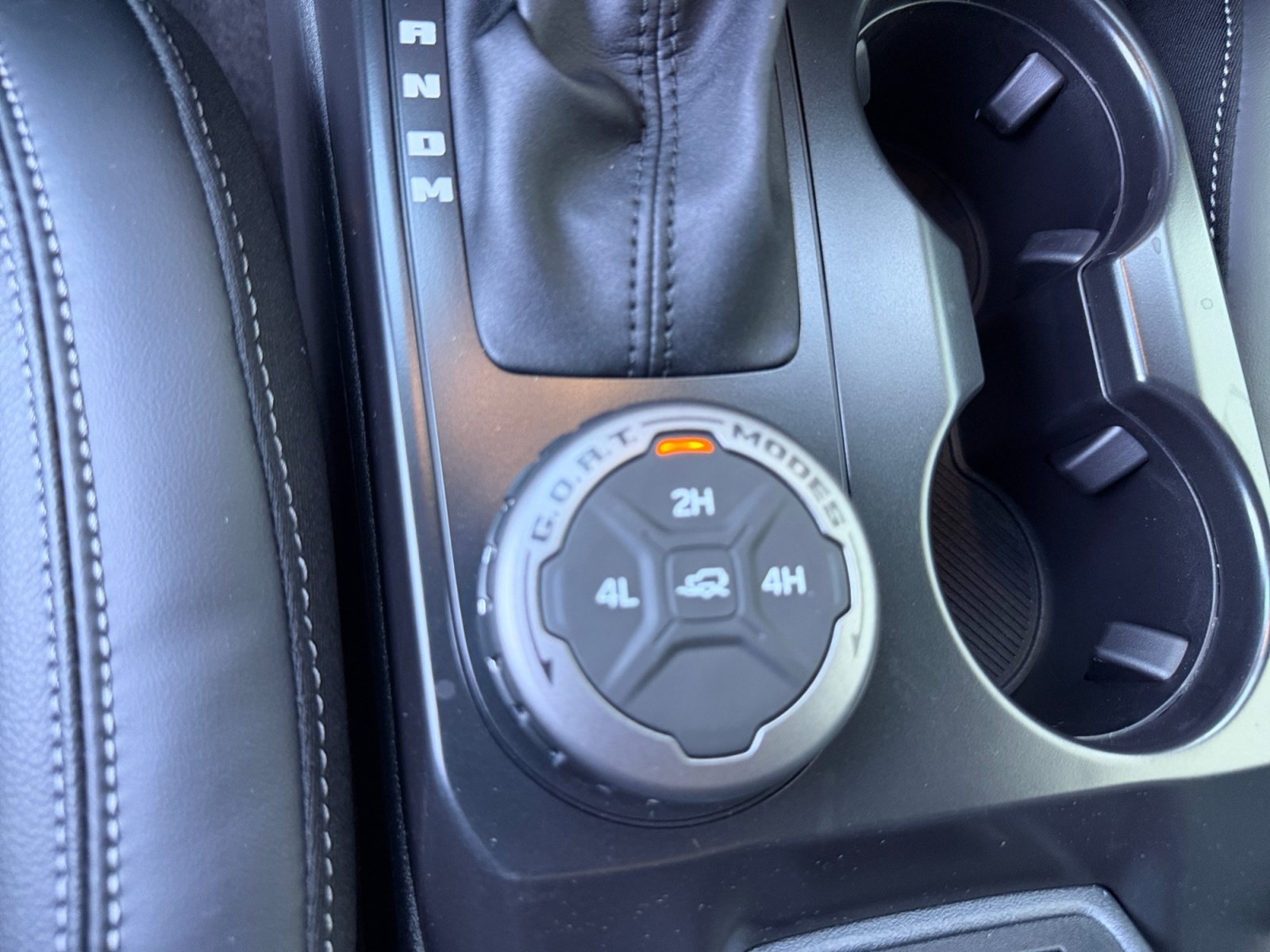 New 2026 Avalanche Gray Ford Outer Banks image 25