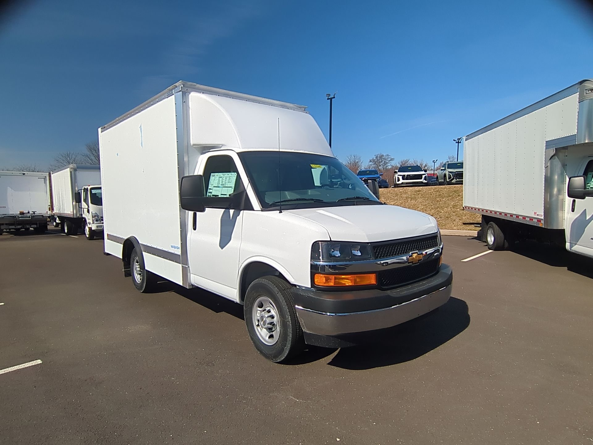 New 2025 Summit White Chevrolet 1WT image 36