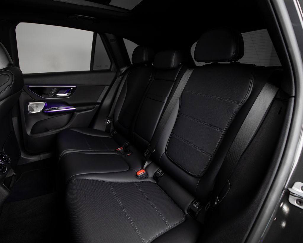 New 2025 Graphite Grey Metallic Mercedes-Benz GLC 300 image 9