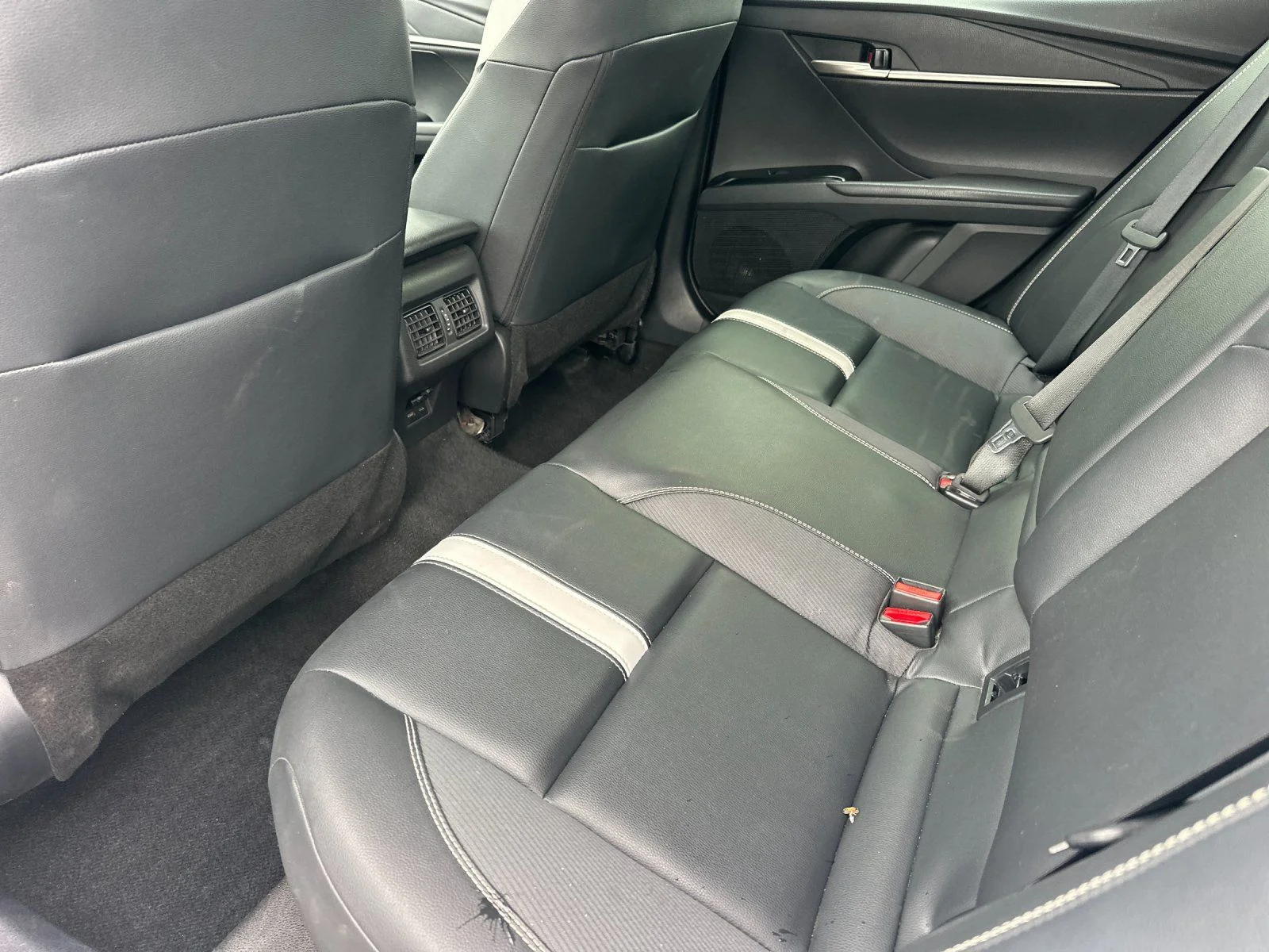 Used 2025 Ice Toyota SE image 11