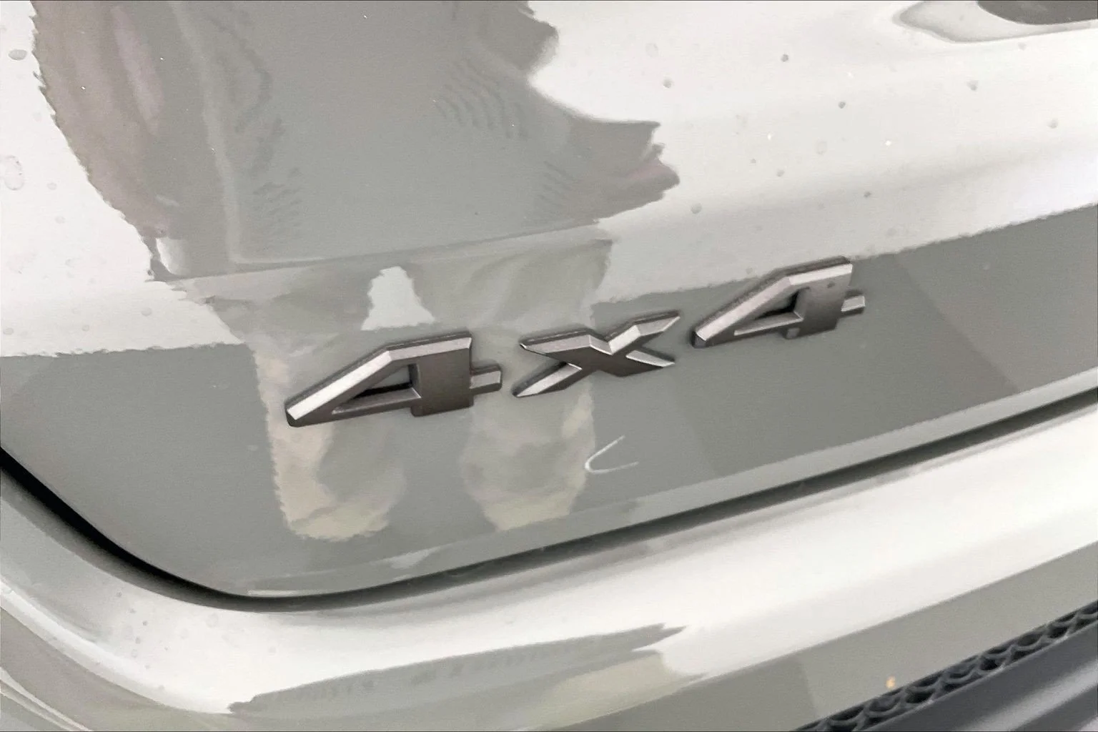 New 2026 Sting-Gray Clearcoat Jeep Latitude Altitude image 17