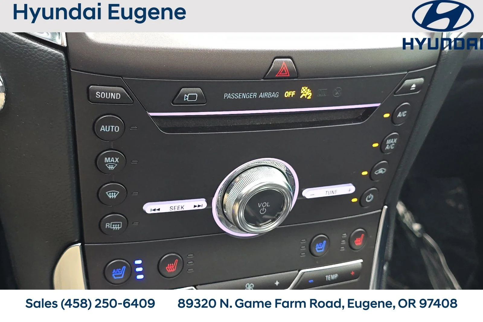 Used 2019  Ford Titanium image 30