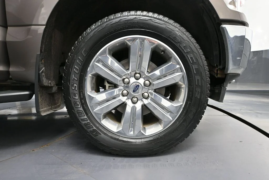 Used 2020 Gray Ford XLT image 12