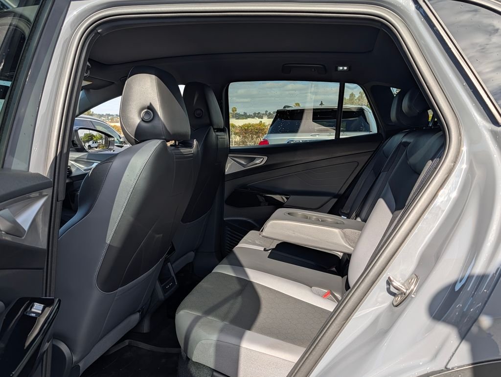 2023 Volkswagen ID.4 PRO S - Photo 13
