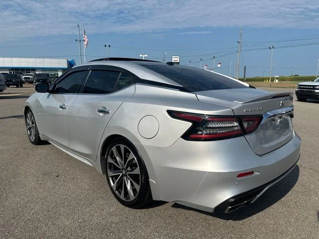Used 2020 Silver Nissan Platinum image 11