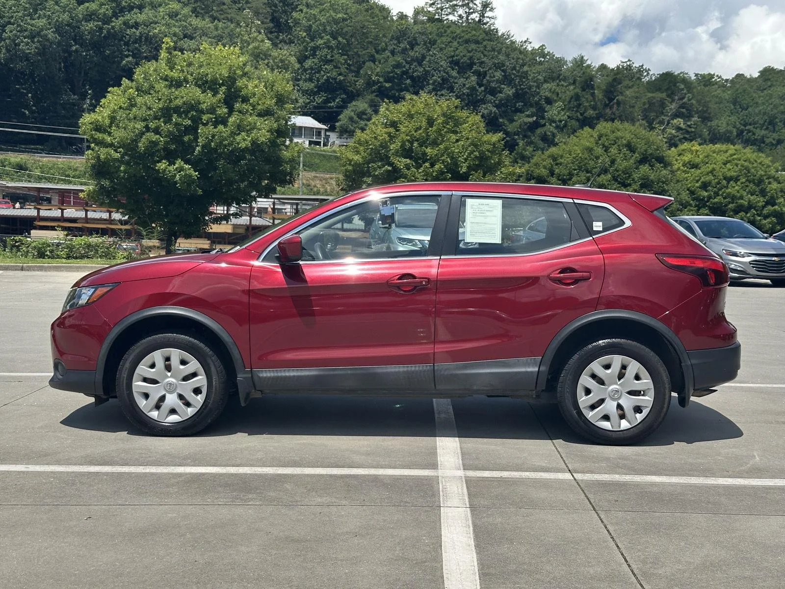Used 2019 Scarlet Ember Tintcoat Nissan S image 4