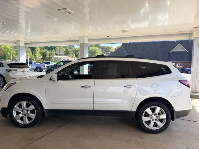 2017 Chevrolet Traverse 1LT - Photo 6