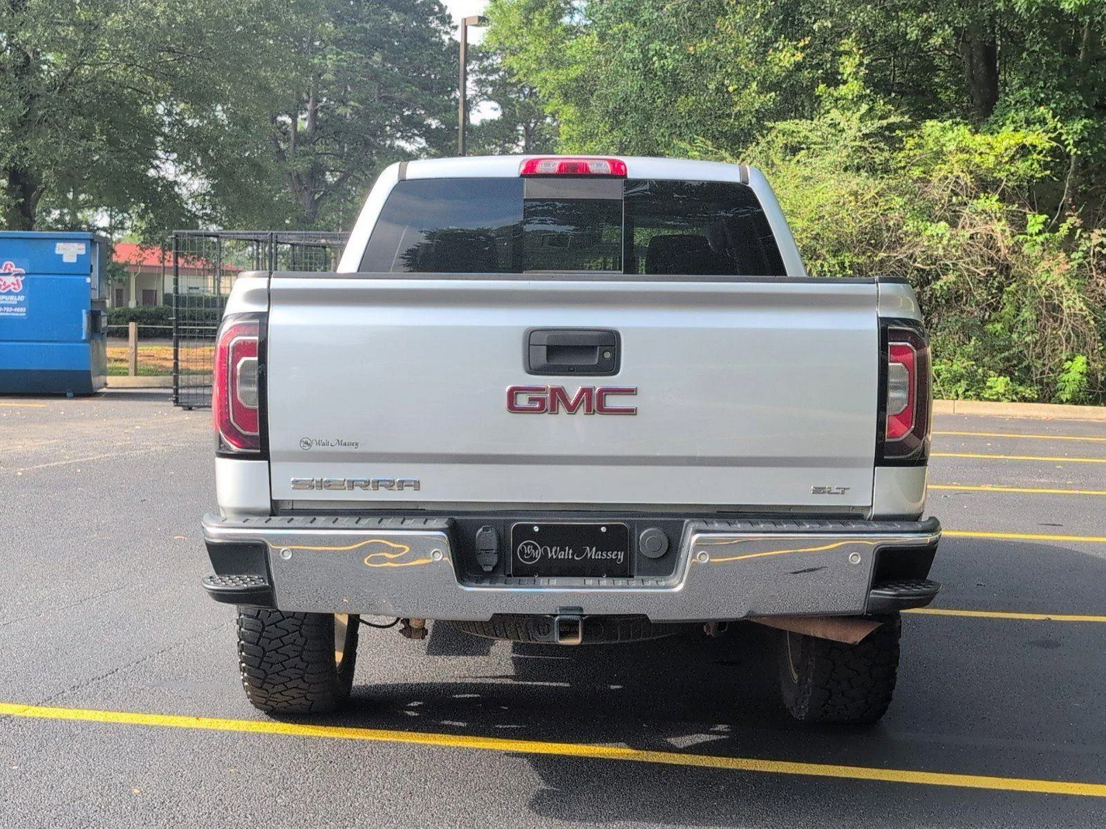 Used 2018 Quicksilver Metallic GMC SLT image 4