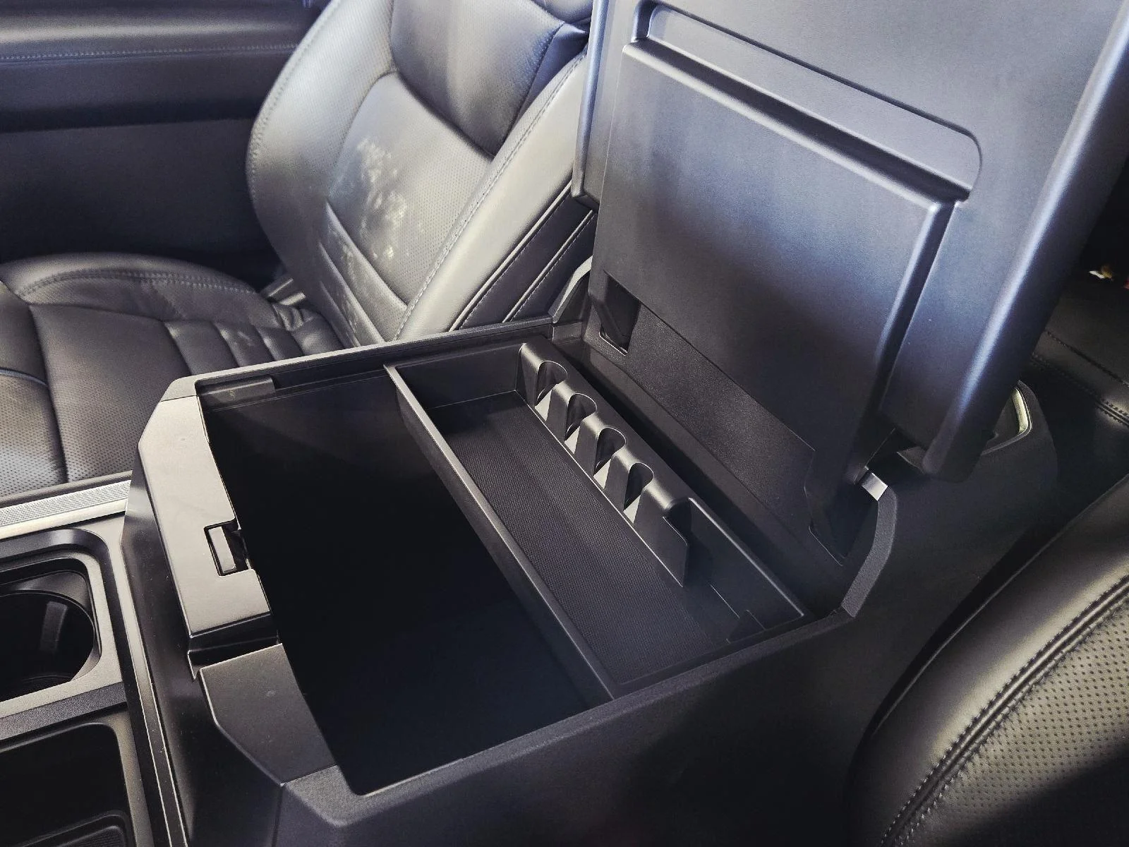 Used 2026 Agate Black Metallic Ford Platinum image 25