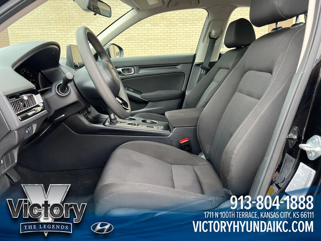 Used 2025  Honda LX image 9