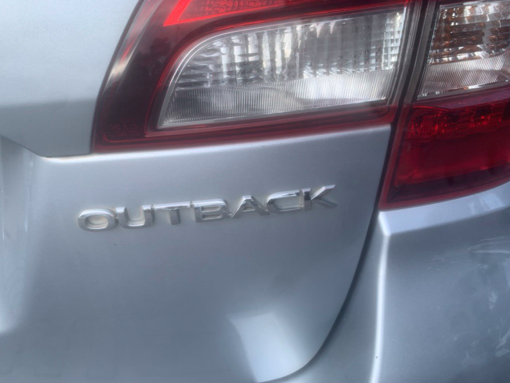 Used 2019 Silver Subaru 2.5i image 8