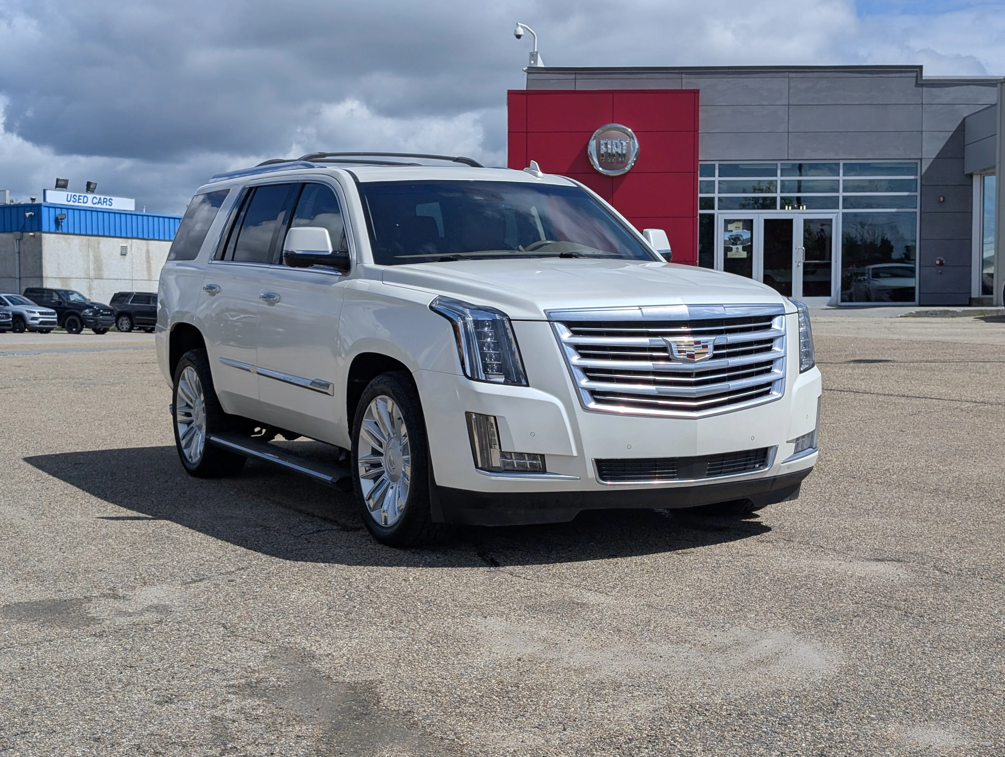 Used 2015 White Cadillac Platinum image 9