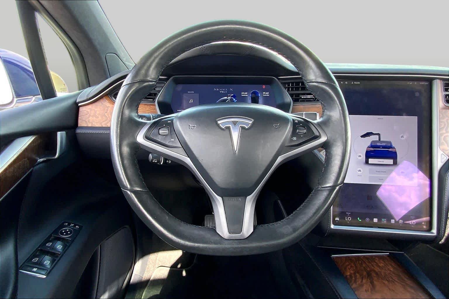 Used 2018 Deep Blue Metallic Tesla 75D image 5